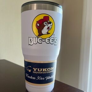 New Buc-ee's Red Stainless Steel Tumbler With Bucky the Beaver 30 oz  NEW